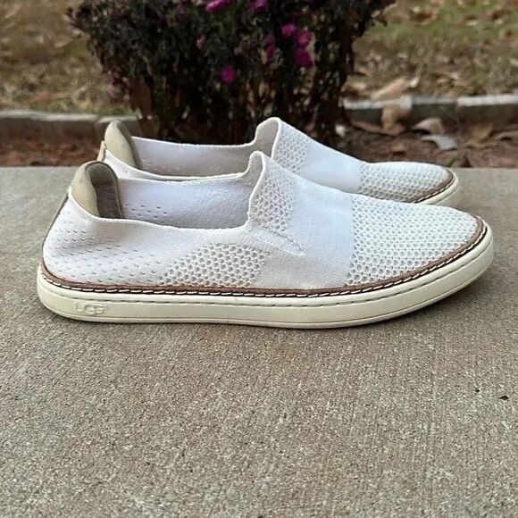 Ugg Women's Sammy Slip Ons - Picture 1 of 14